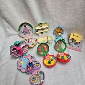 Polly Pockets Compact Sets